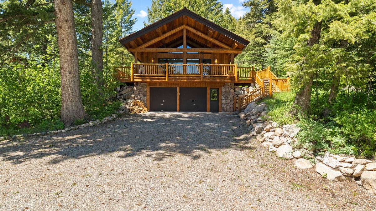 Wilson Cabin | RMR: Moose Brush Guest Cabin in Wilson,WY