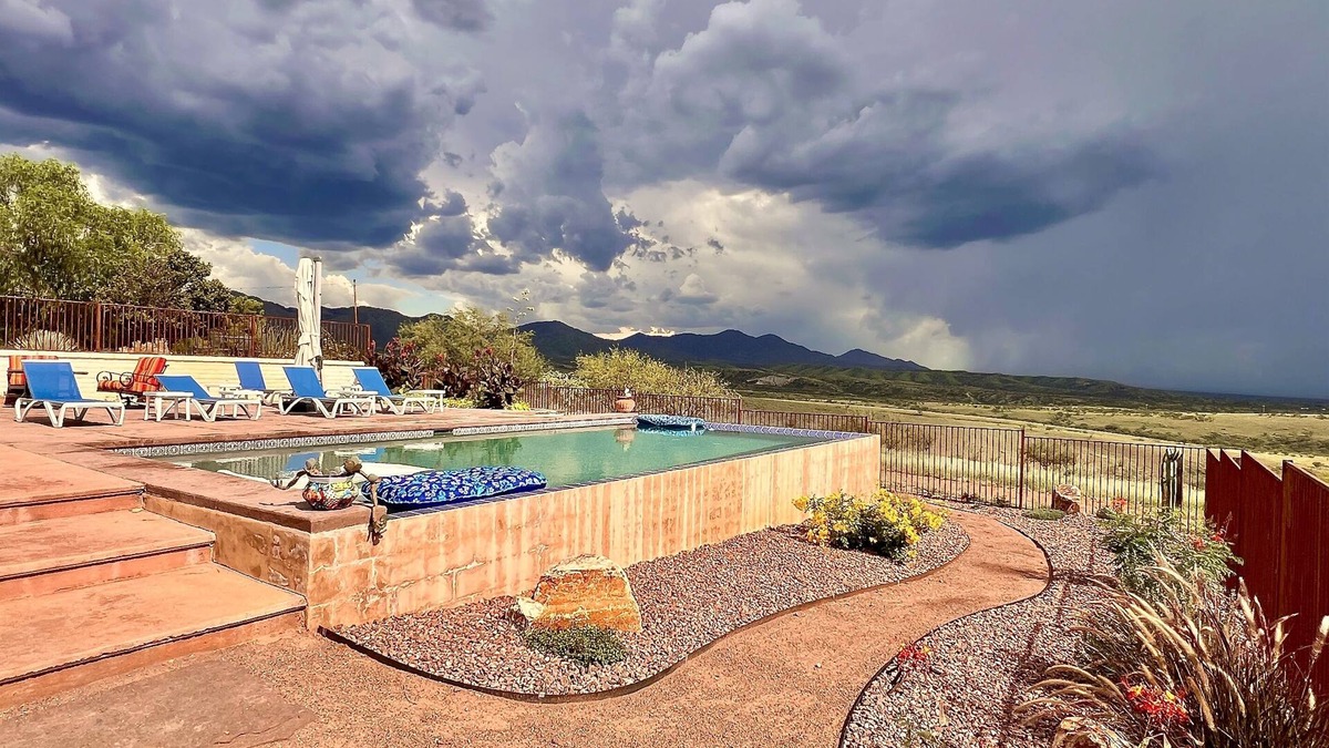Nogales House | RoadRunner Guest house at Birdsong Retreat