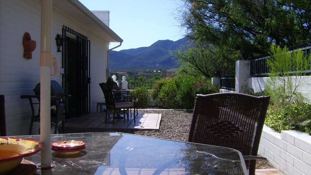 Patagonia House | Roadrunner Retreat-A Treasure Found in the 'Mountain Empire'