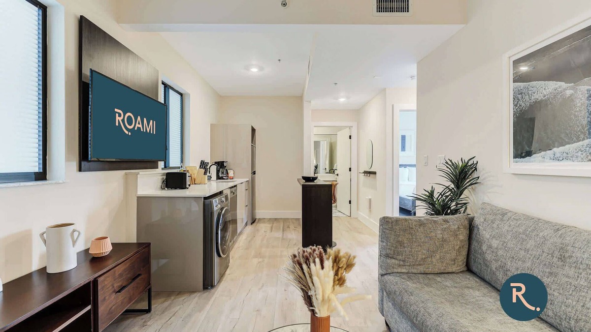 Midtown Apartment | Roami at The Palace | 2 Bedroom | Queen #17