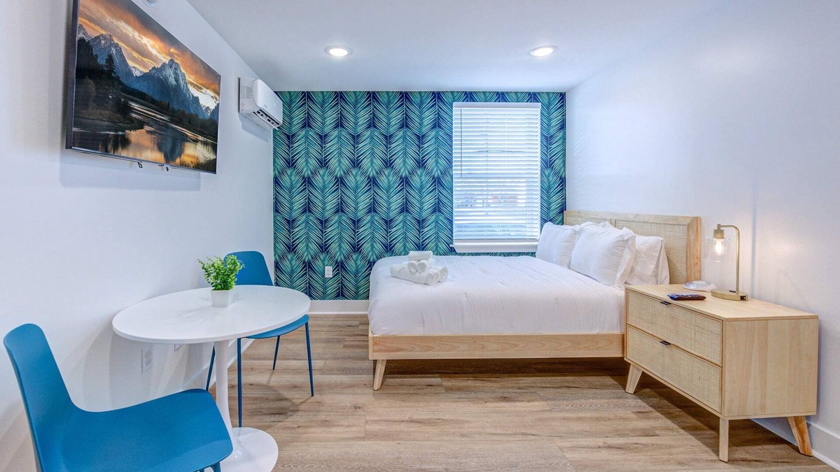 Galveston Apartment | Roaring Tigers Studio Apartment