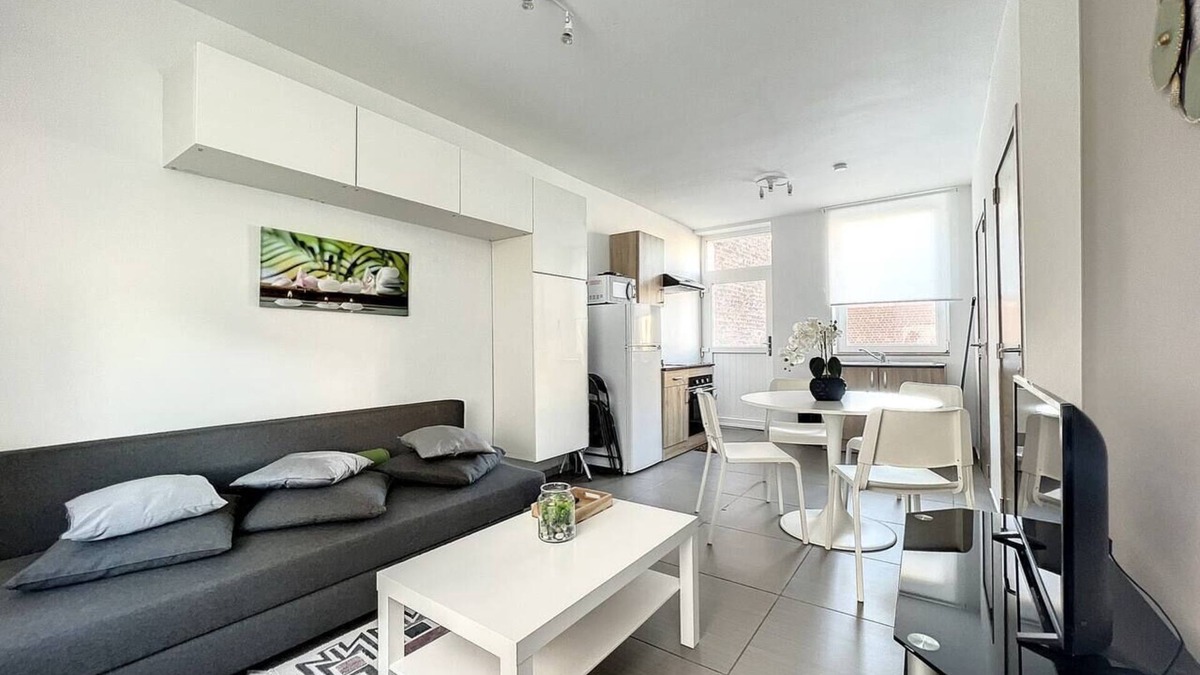 Ransart House | Robert 20 Brussels-charleroi-airport