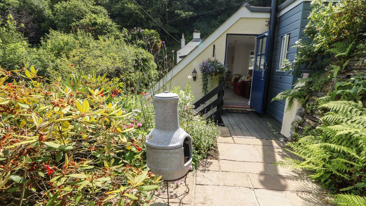 Bere Alston Cottage | ROBINS REST, pet friendly, character holiday cottage in Bere Alston