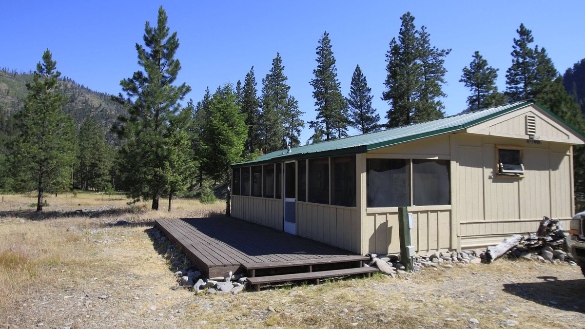 Clinton Cabin | Rock Creek MT with Private Creek Access.nClinton MT, Missoula MT