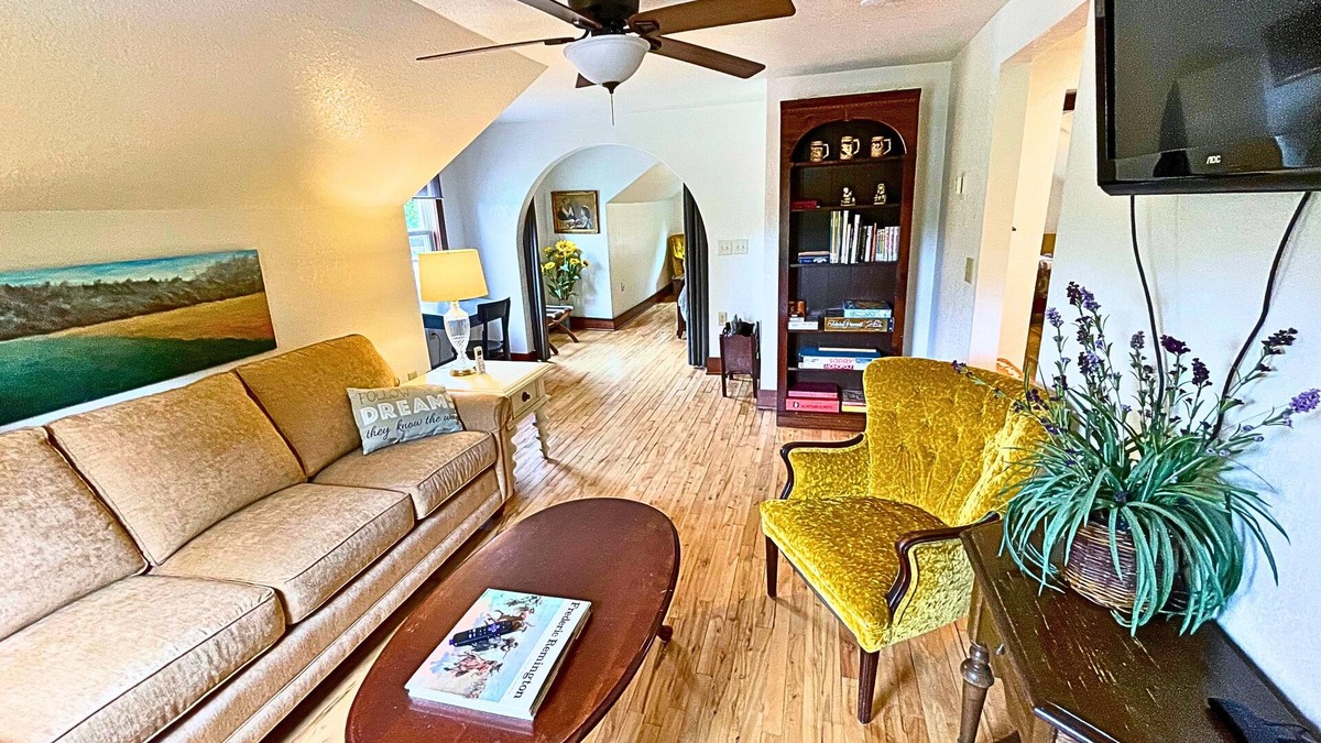 Phillips Apartment | Rock Garden Rental | 3 Beds, comfortable and clean