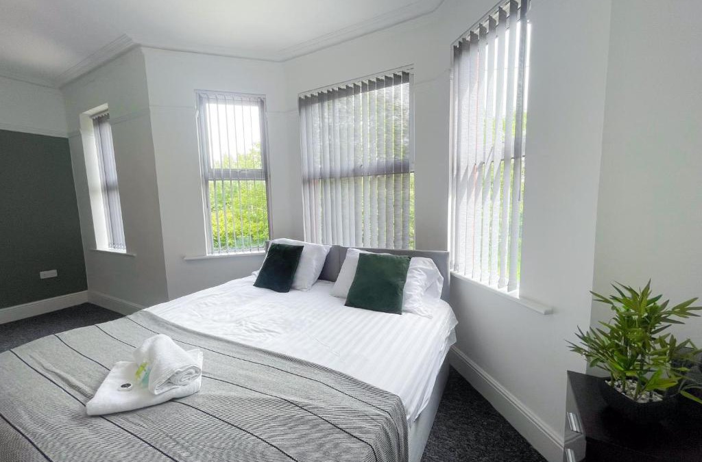Birkenhead Apartment | Rock Lane House by Serviced Living Liverpool