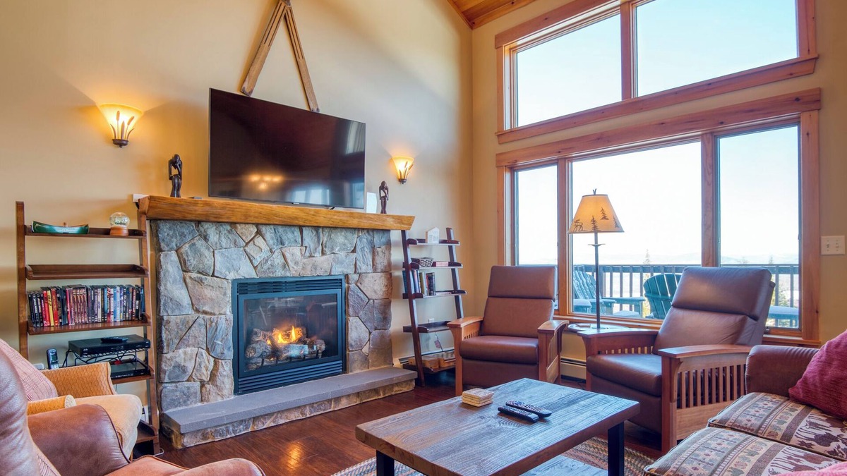 Rangeley Condo | Rock Pond Condo Green Drake 25 - Gorgeous ski in ski out condo on Saddleback Mountain