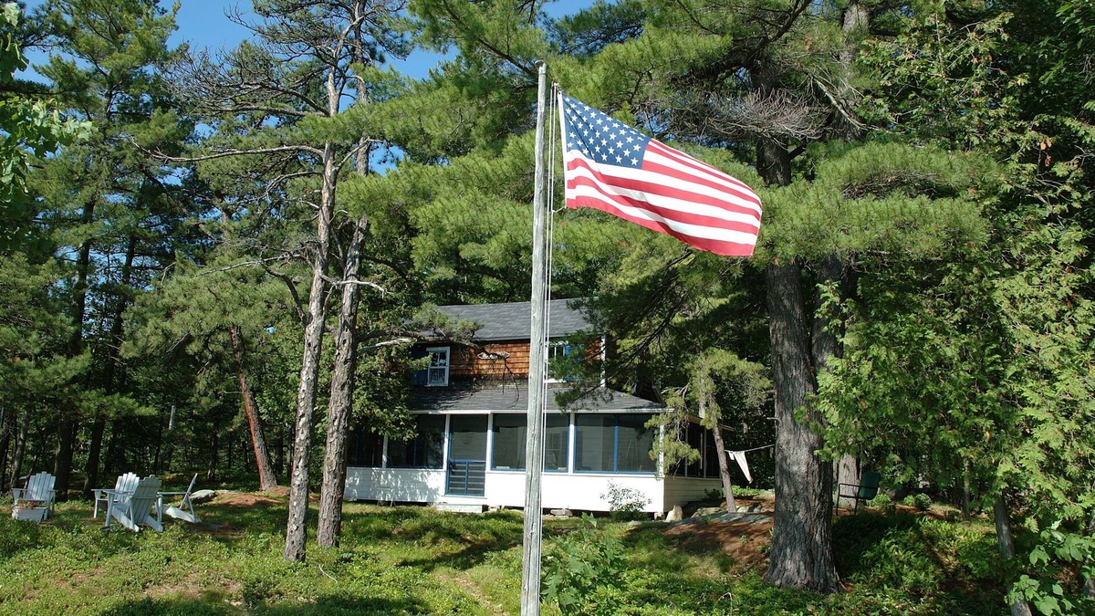 Town of Chesterfield Cottage | Rockview Cottage: Peaceful Lake Champlain Retreat, Private