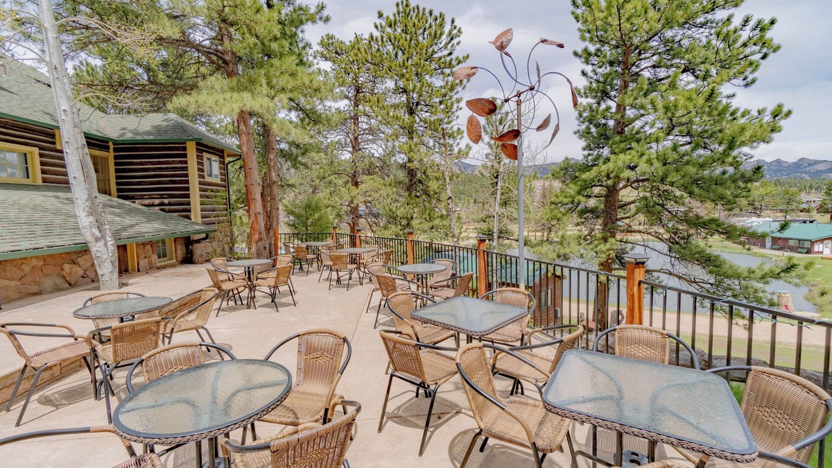 Estes Park Cabin | Rocky Creek Lodge, Sleeps 30, Gatherings Welcomen