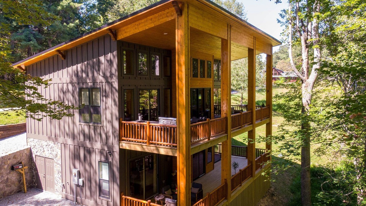 Piney Creek House | Rocky Creek Retreat - Private home with river access