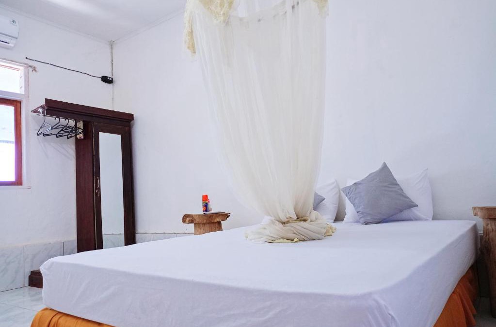 Hu'u House | Rocky homestay lakey nangas beach