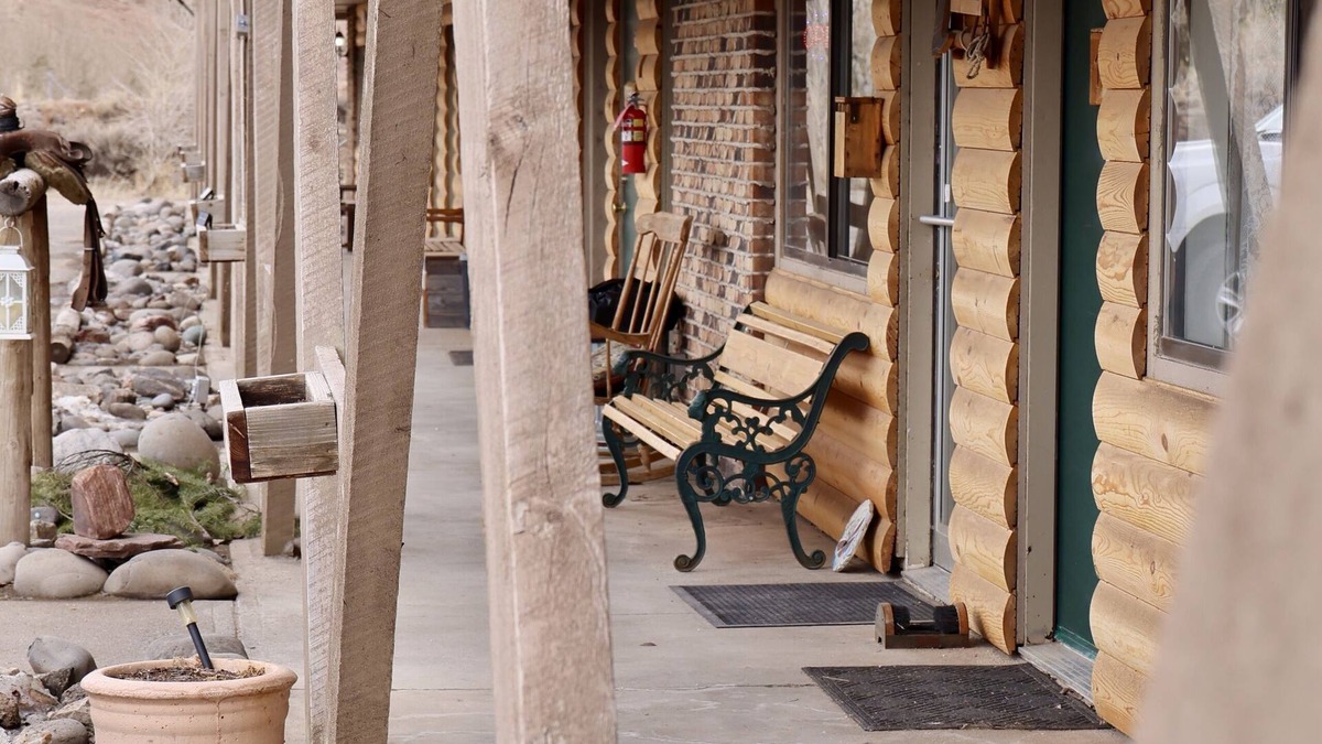 Dubois Hotel | Rocky Mountain Lodge