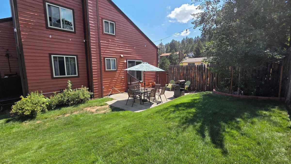 Denver House | "Rocky Mountains Retreat: Skiing, Hiking, Red Rocks, Evergreen lake awaits you "