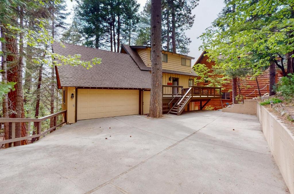 Blue Jay House | Rocky Pines