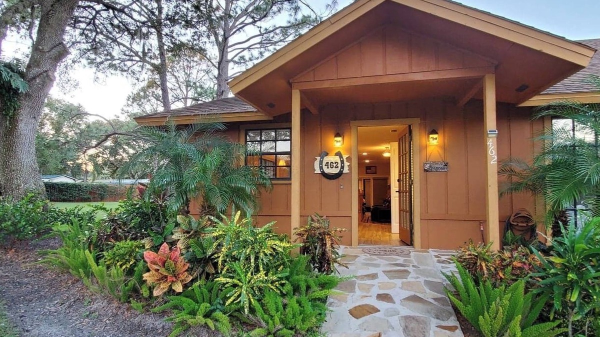 River Ranch Cottage | Rodeo, Waterpark and Horses: Westgate River Ranch!