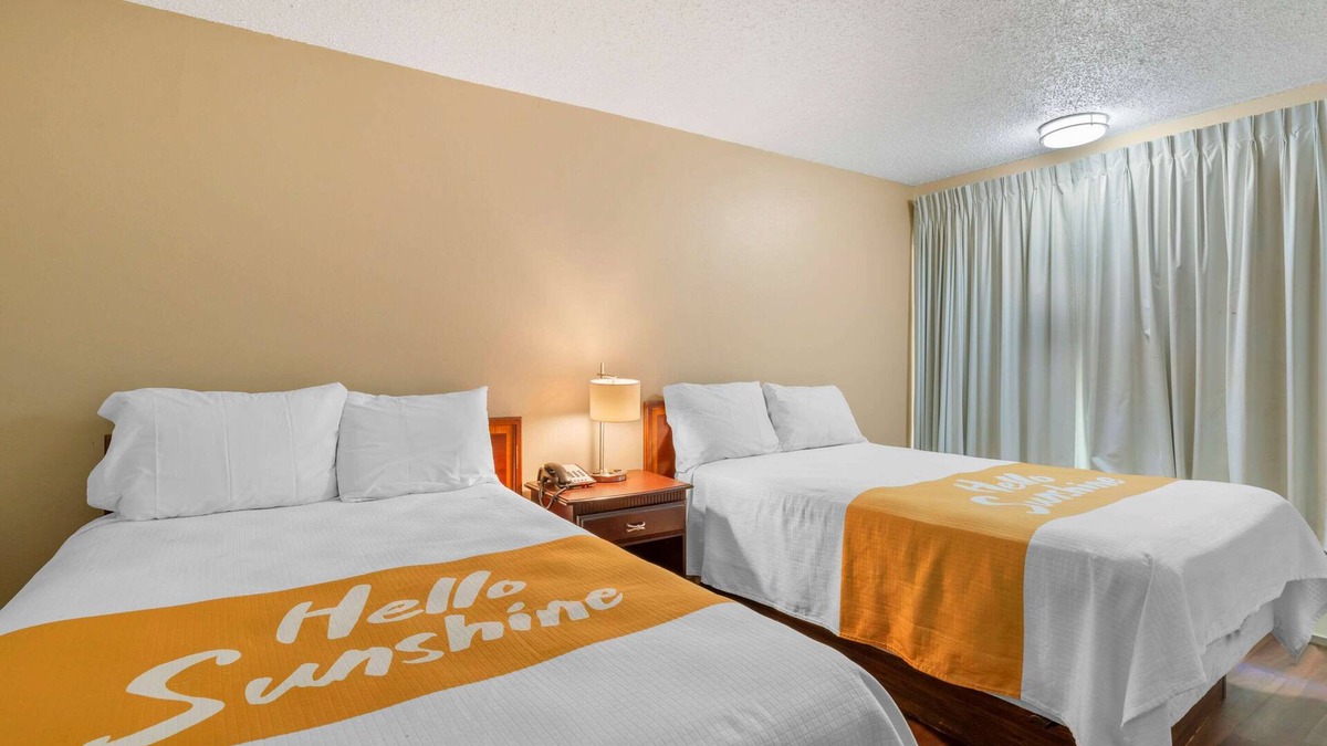 Bermuda Hotel | Rodeway Inn Colonial Heights I-95
