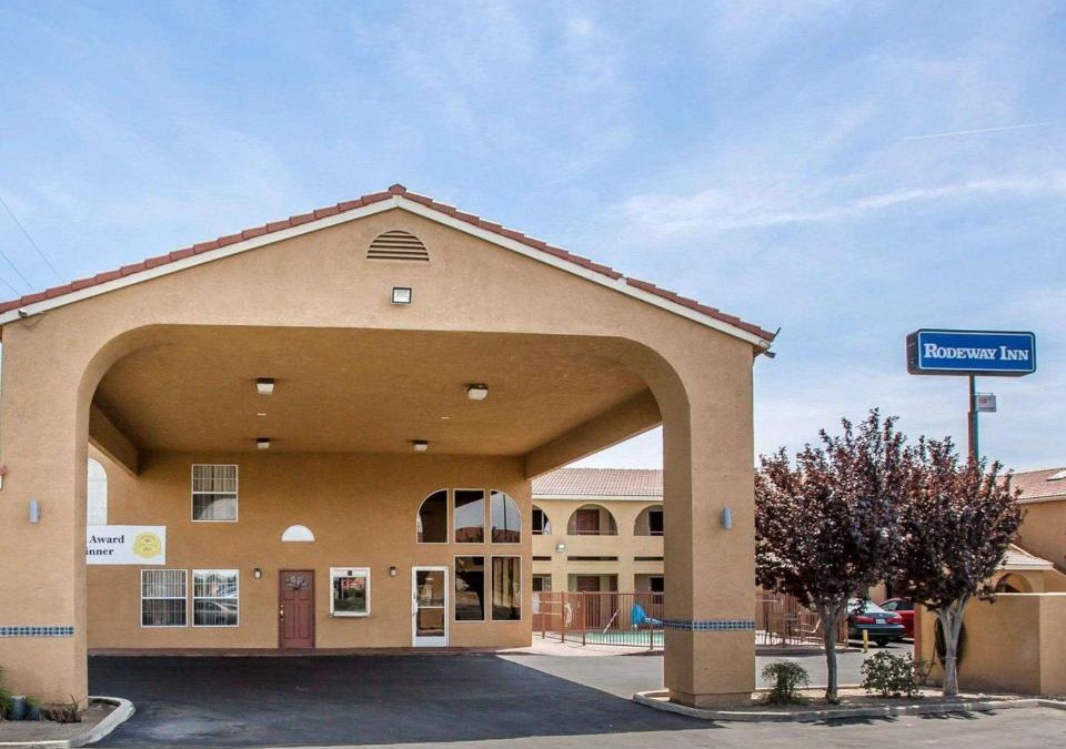 Delano Hotel | Rodeway Inn Delano