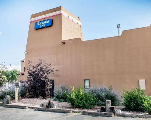 Espanola Hotel | Rodeway Inn Espanola