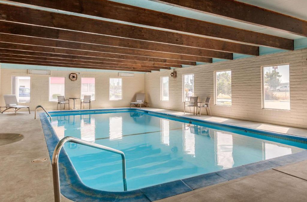 Ontario Hotel | Rodeway Inn & Suites Ontario