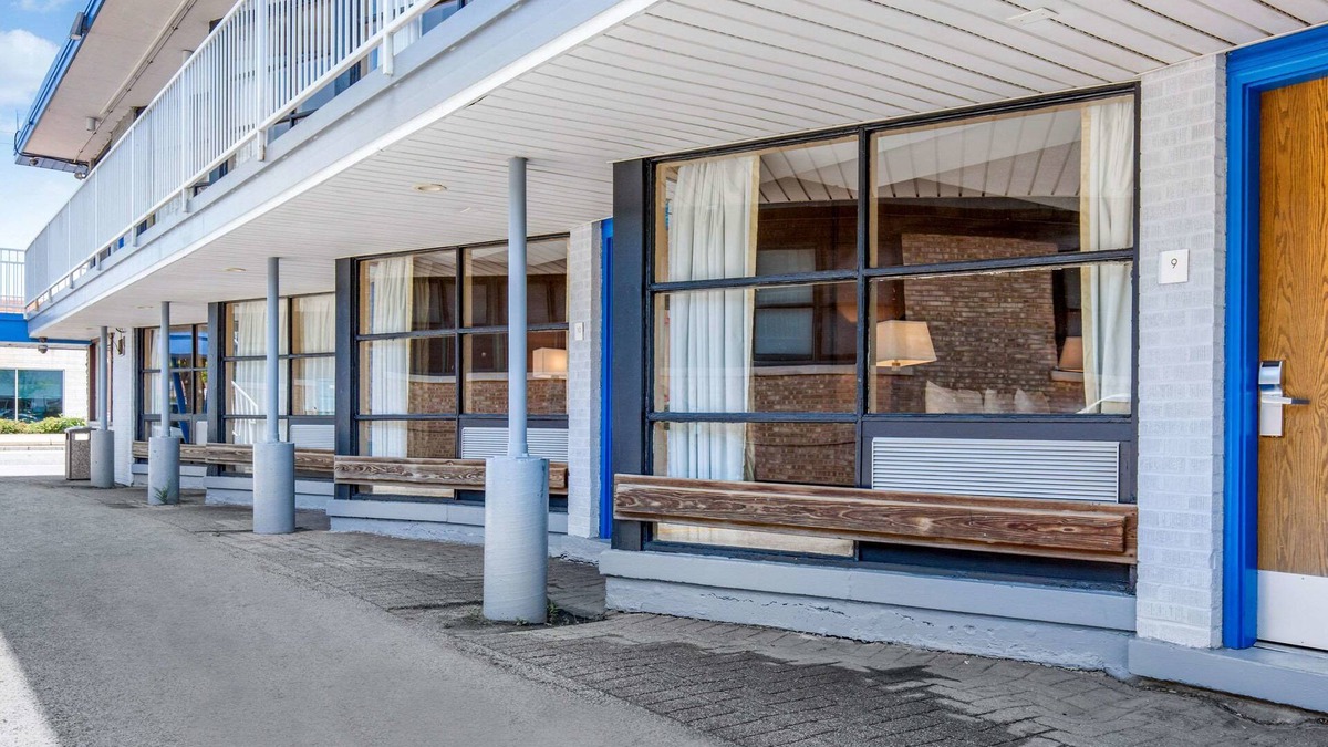Peterson Park Hotel | Rodeway Inn