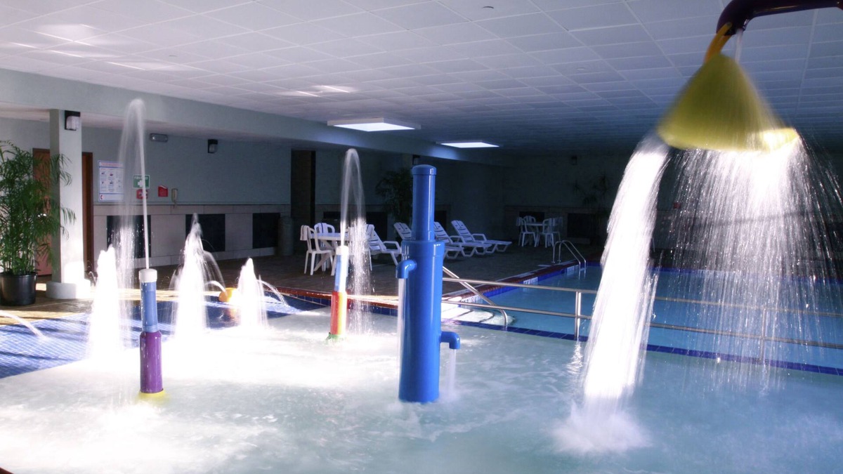 Portage Hotel | Rodeway Inn