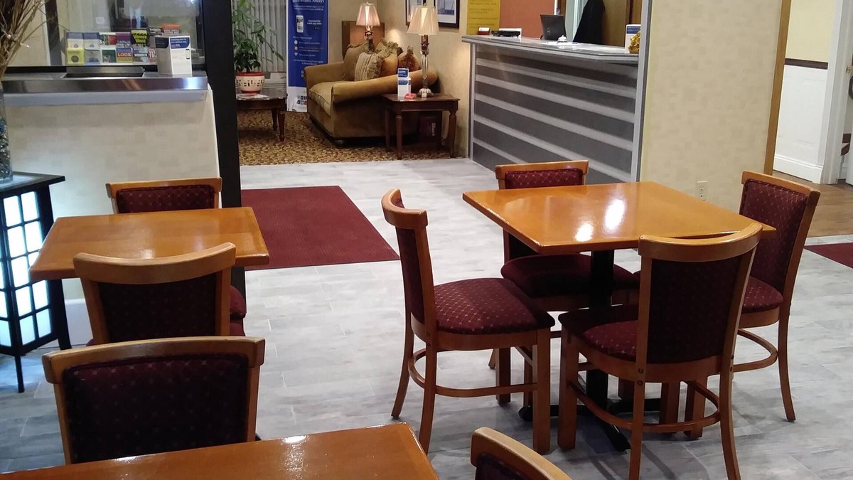 Weedsport Hotel | Rodeway Inn