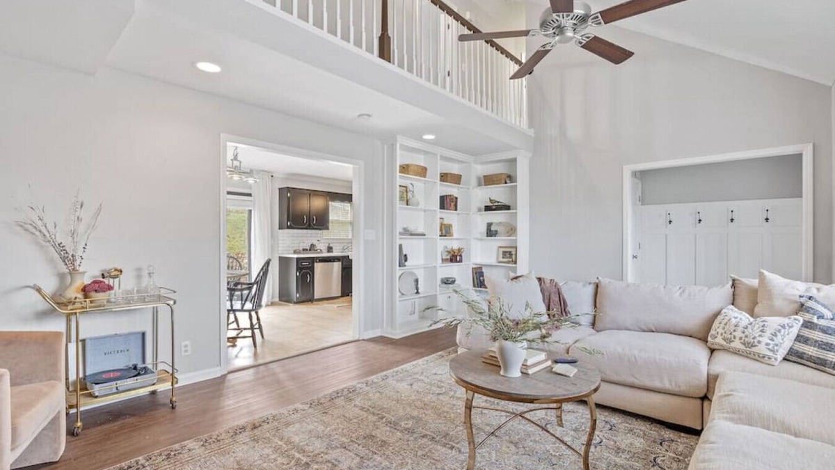 Clarksville Apartment | Roedeer Retreat Near Ft. Campbell & Pet Friendly