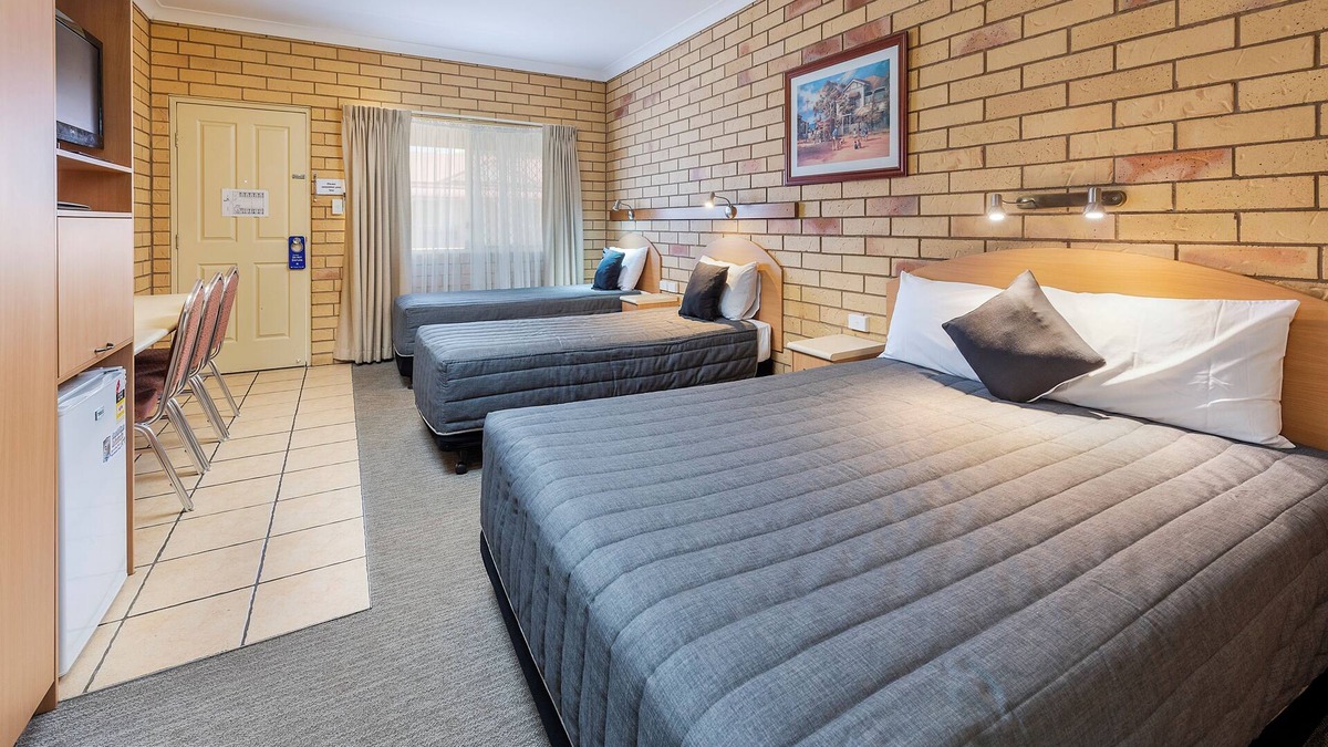 Roma Hotel | Roma Mid Town Motor Inn