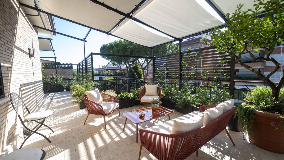 Zona LIII Tomba di Nerone Apartment | Roman Terrace & Soul in Peaceful Area