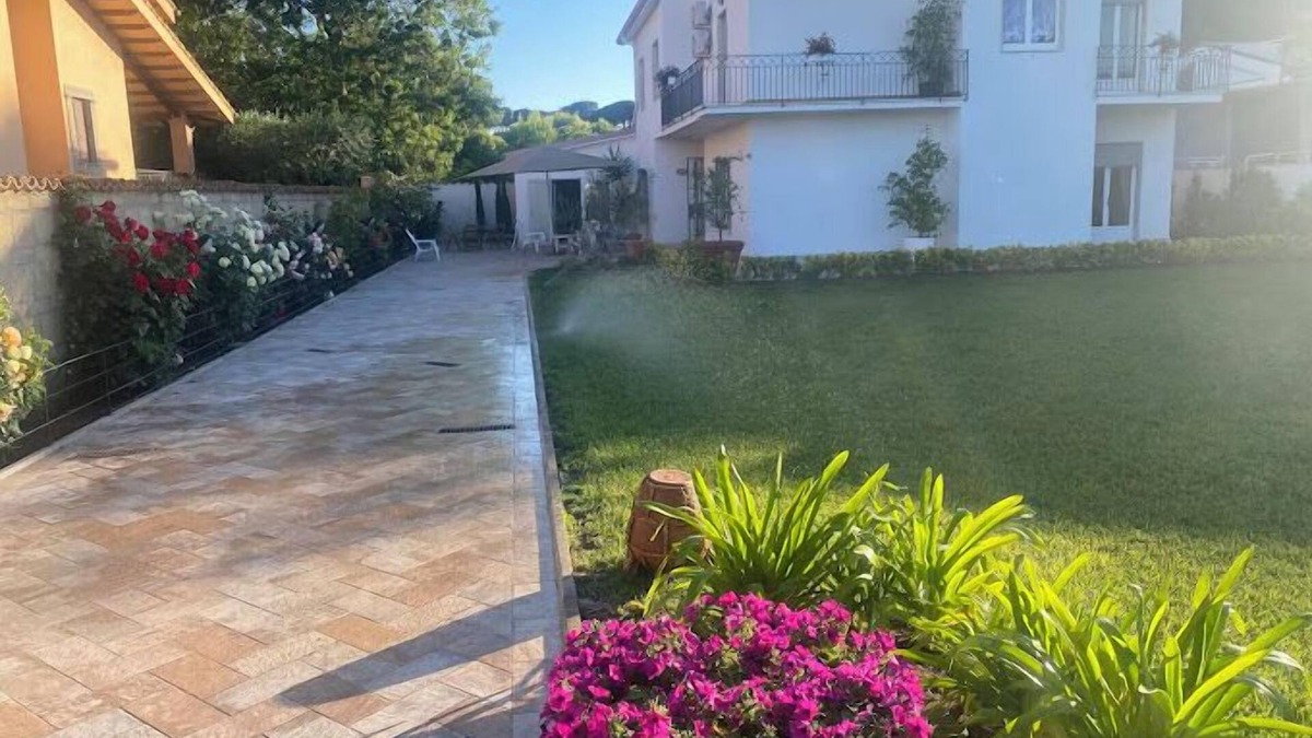 Zona XXX Castel Fusano House | ROMANA GUEST HOUSE