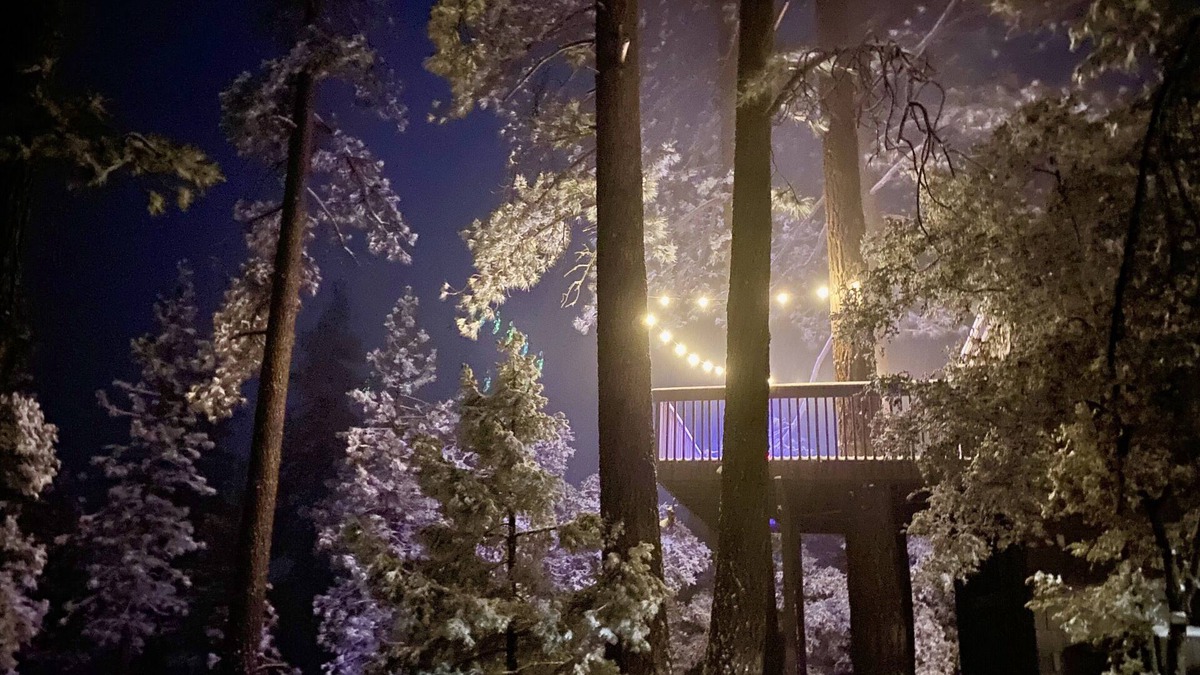 Pine Mountain Club House | Romance In The Pines