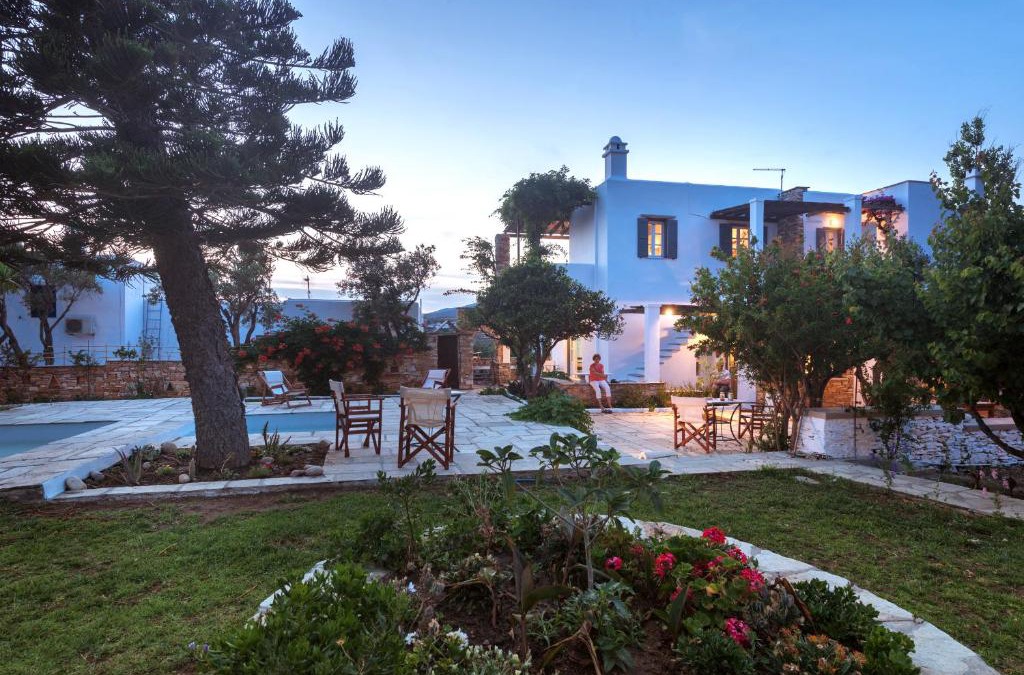Agios Romanos House | Romano garden house - land tales