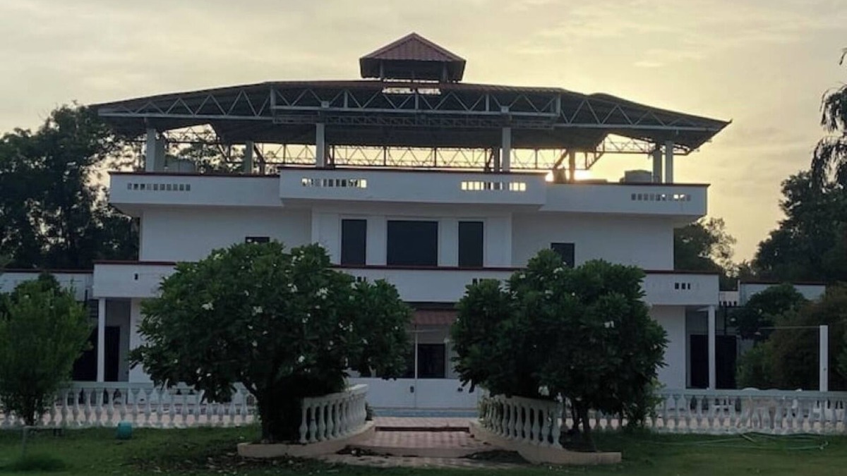 Gurugram Villa | Romantic 2BR Pvt Floor w/BigPool/Bdays/Anniversary