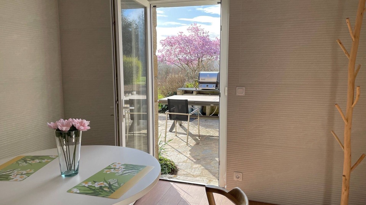 Larmor-Baden Apartment | Romantic apartment - heated pool and wooded park -Les Hauts de Locmiquel