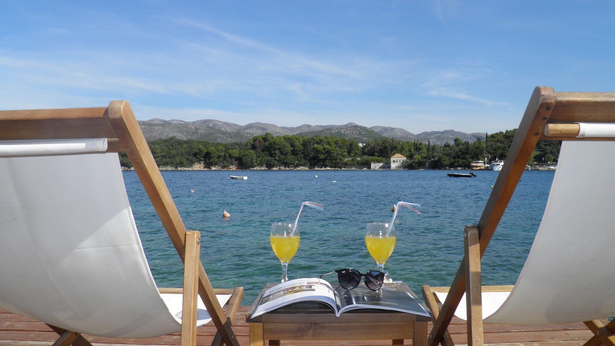 Kolocep Island Apartment | Romantic apartment surrounded by ancient walls, two meters from the sea
