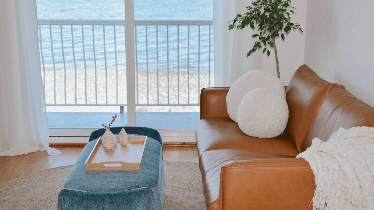 Courtenay Condo | Romantic Beachfront Condo With Stunning Views - Bella Vista Suite