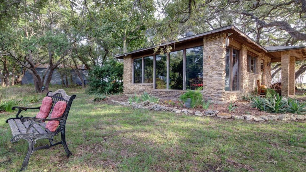Georgetown Cabin | Romantic Cabin on Riverfront Farm, Pet, Rural