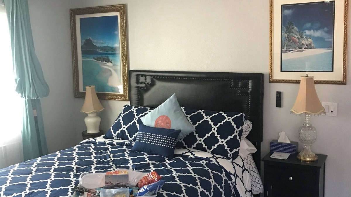 Windsor North River Ridge House | Romantic Coastal Private Room is located 10 minutes from all sightseeing places