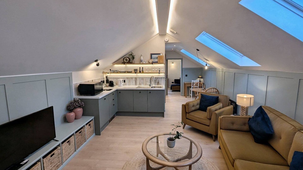Littleworth House | Romantic Cotswold Retreat with parking