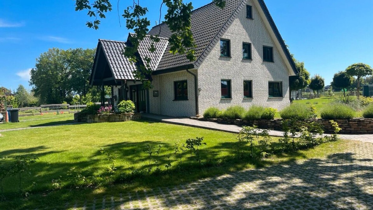 Mettingen Apartment | Romantic country house vacation apartment Relax with pony rides, carriage rides
