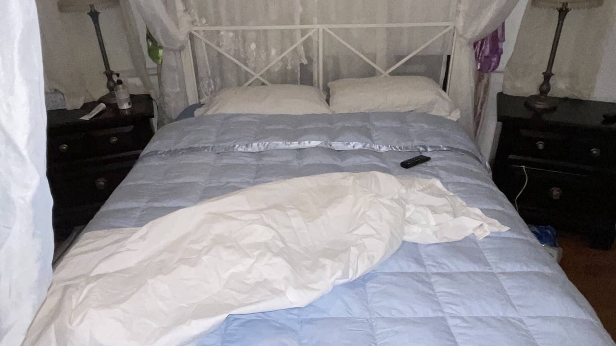 New Brighton Apartment | Romantic Couples Room