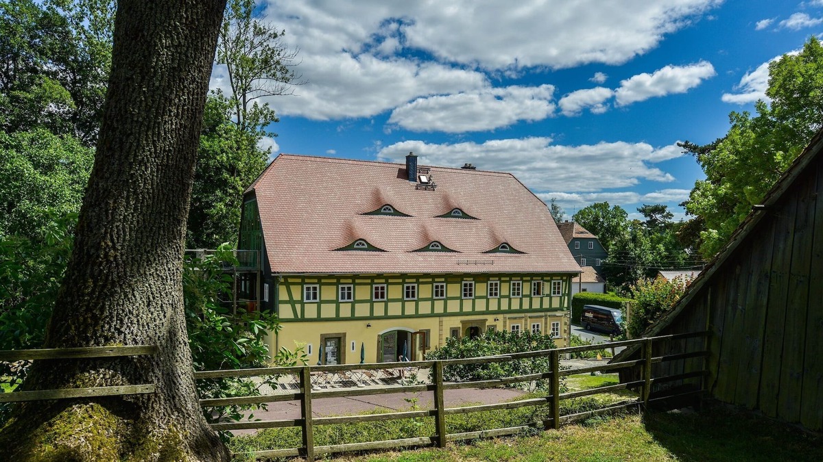 Ebersbach House | Romantic holidays on the ecologically sustainably renovated farm BS3