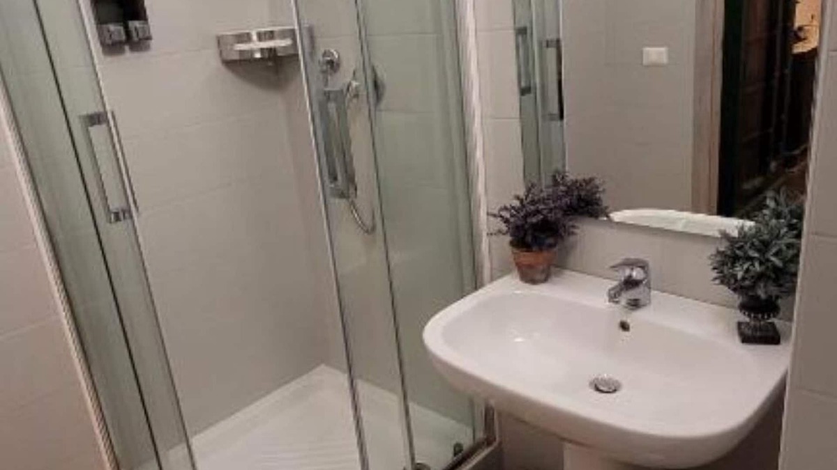 San Giovanni Bed & Breakfast | RomAntic Dreams: Double Room with Private Bathroom