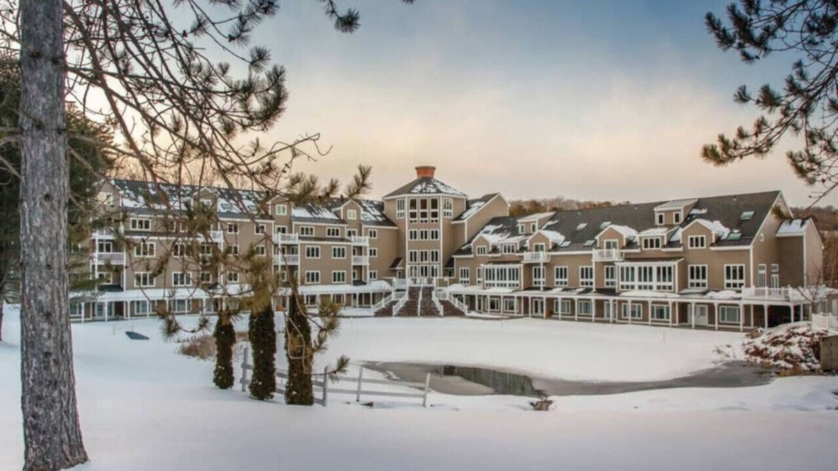 Brownsville Condo | Romantic Getaway or Family winter adventures in 2BD Loft w/resort activities