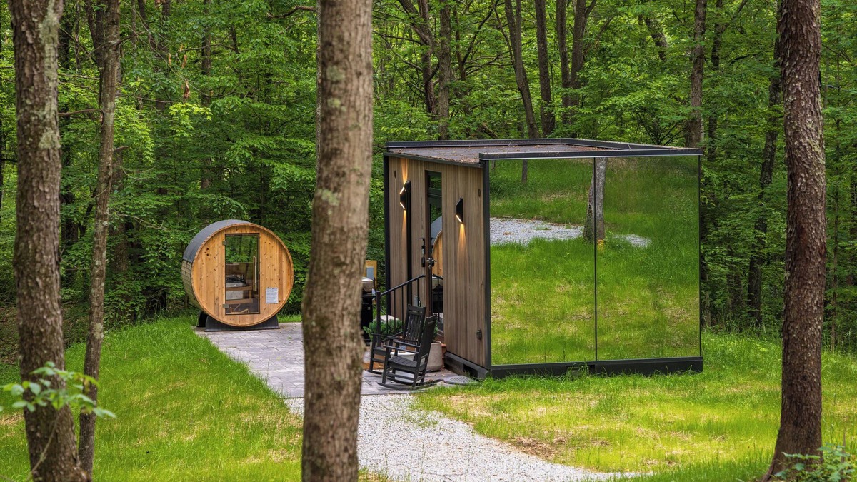 New Plymouth Cabin | Romantic Hocking Hills Getaway Reflecting Nature's Beauty ~ Hot Tub, Sauna, WiFi