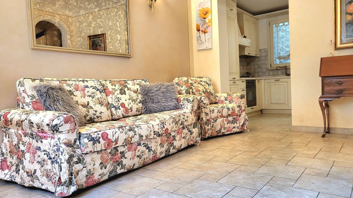 Montopoli in Val d'Arno House | Romantic house with bath and pets allowed in ancient Tuscan village
