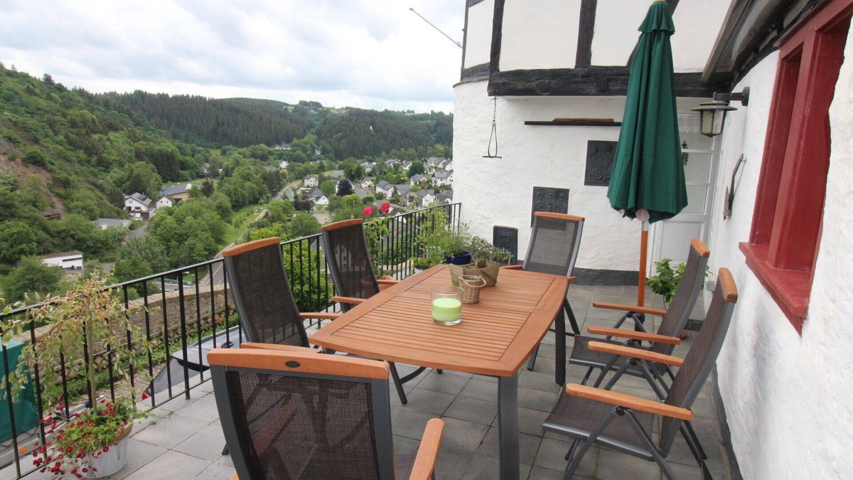 Reifferscheid House | Romantic living in a historic ambience