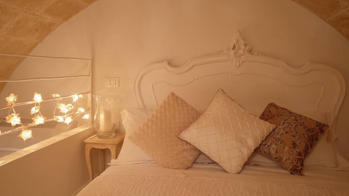 Centro Storico Apartment | Romantic Monopoli Centro Storico - boutique apartment - sleeps 4-6 NEW