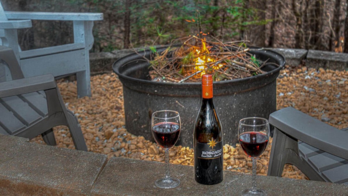 Hidden Lake Cabin | Romantic Mountain Cabin Near Blue Ridge with Hot Tub, Fireplace, Paved Road