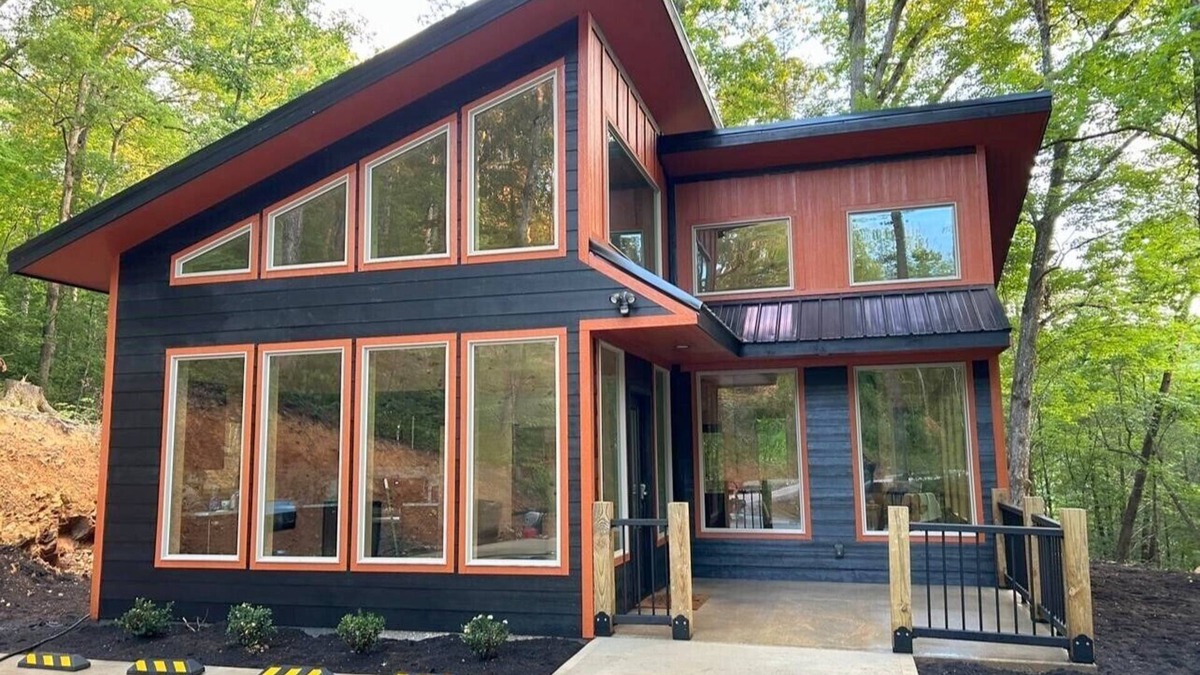 Sevierville Cabin | Romantic Rendezvous Honeymoon Cabin Handicap Accessible